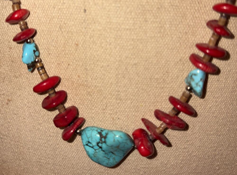 VINTAGE NAVAJO NATIVE AMERICAN NATURAL NUGGET TURQUOISE & RED CORAL NECKLACE 26”